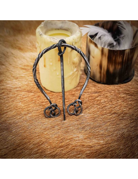 Fibel für Umhänge aus poliertem...