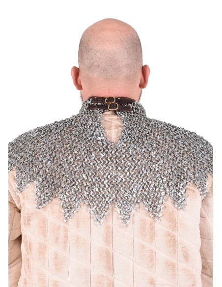 Bischofsmantel mit Lederriemen