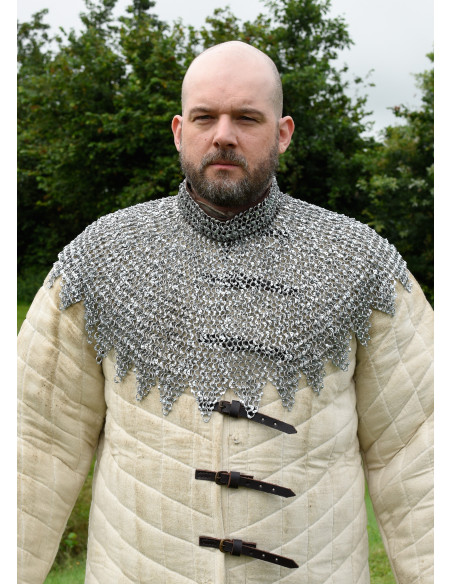 Bischofsmantel mit Lederriemen