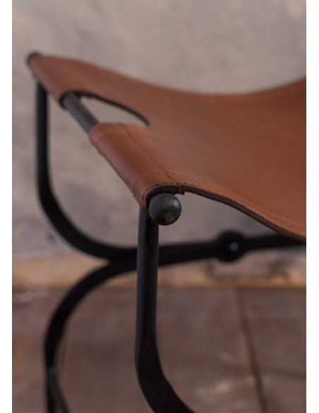 Taburete plegable romano y medieval...