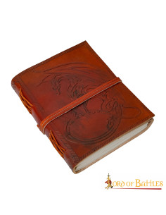 Keltisches Drachenleder-Tagebuch (17,7 x 12,7 cm).