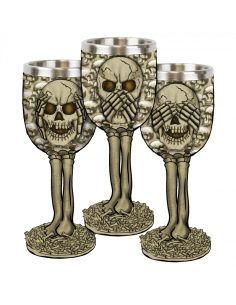 Drie doodshoofden beker, in aluminium en hars