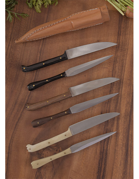 Set 2 middeleeuws bestek met leren...