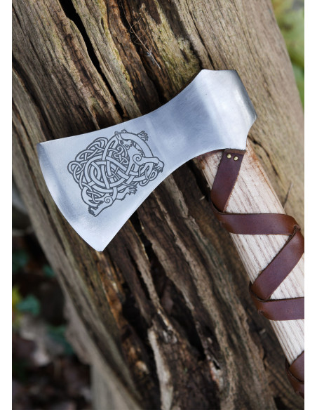 Norsk støbt ståløkse med graveringer...