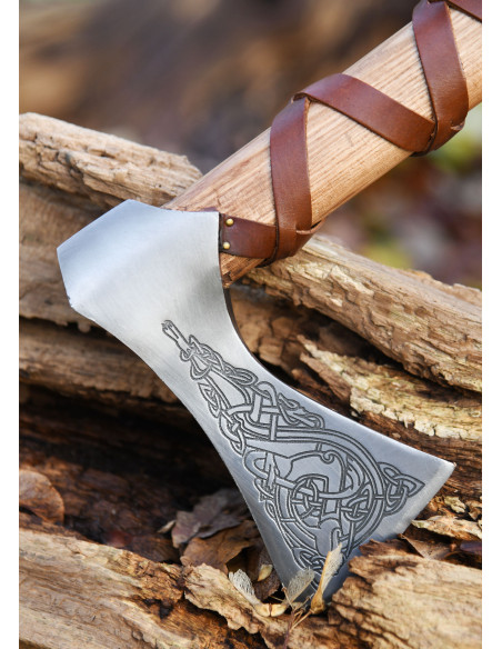 Noorse gietstalen bijl met gravures...