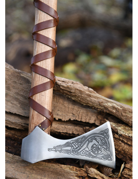 Noorse gietstalen bijl met gravures...