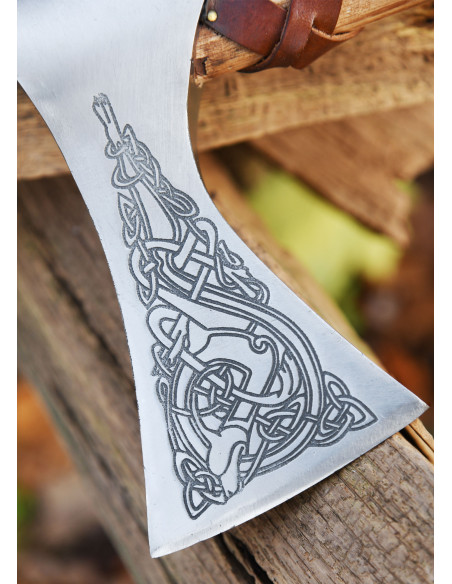 Norsk støbt ståløkse med graveringer...