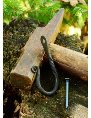 Gancho medieval para colgar en pared (5 cm.)