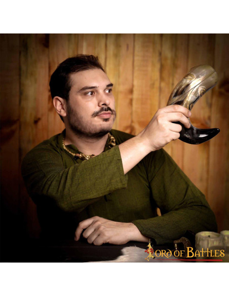 Middelalderlig stamme-ansigtshorn at...