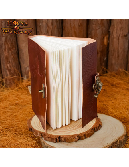 Tagebuch mit keltischem Kreuz aus...