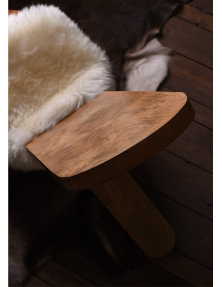 Silla medieval de madera en forma de...