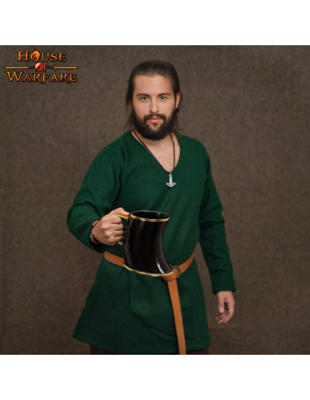 Jarra medieval para beber en asta de...