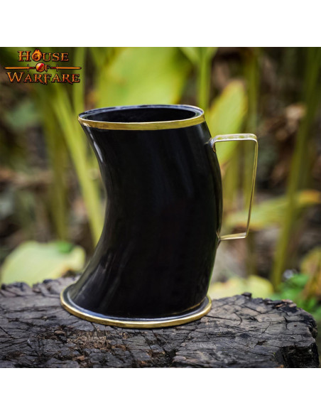 Jarra medieval para beber en asta de...