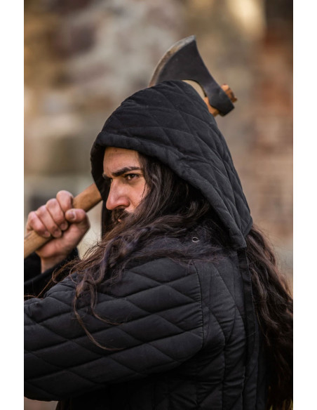 Gepolsterter mittelalterlicher Umhang...