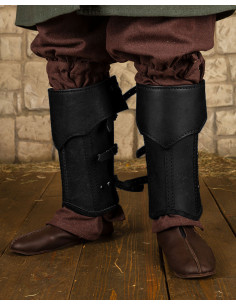 Grebas medievales de cuero negro modelo Randulf