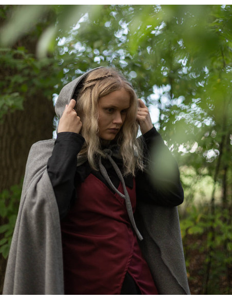 Mittelalterlicher grauer Wollumhang...