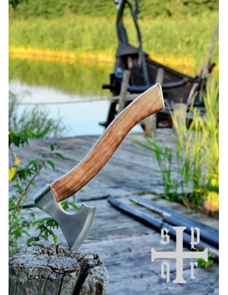 Decoratieve en scherpe kleine vikingbijl