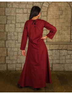Interieur middeleeuwse tuniek model Marita, kleur bordeaux 2