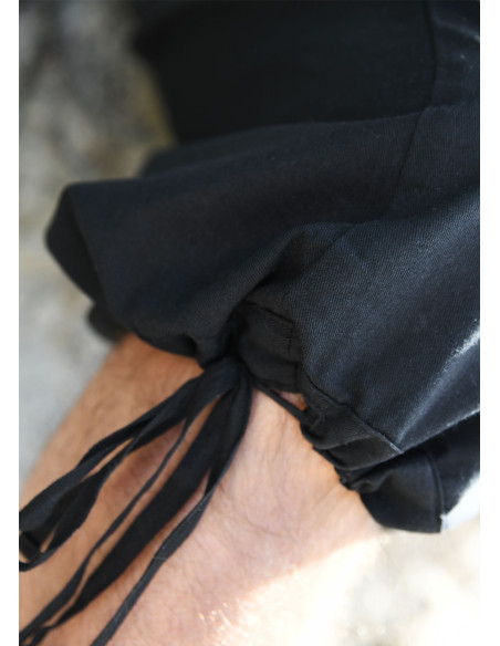 Caprihose mit Schnürsenkeln Modell...