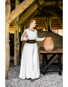 Lange natuurlijke witte tuniek voor een Middeleeuwse dame...