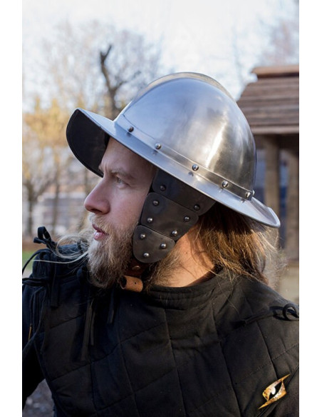 Morion helm uit de Sovereign Epic...