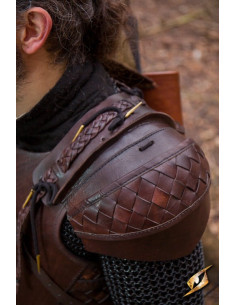 Skulderpuder i læder Ranger-sæt fra Epic Armoury. 2