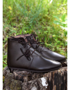 Mittelalterliche Stiefeletten mit Schnürsenkeln, braun... 2
