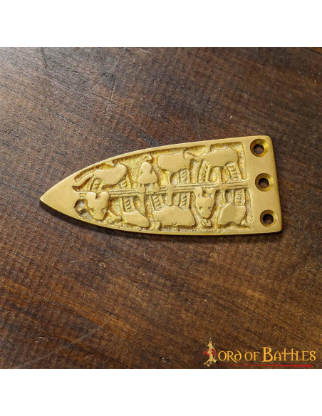 Decoratieve vikingriemtip van messing