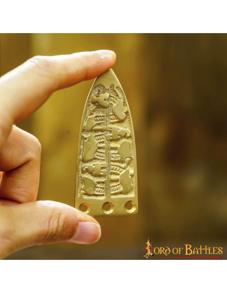 Decoratieve vikingriemtip van messing
