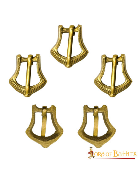 Set van 5 kleine middeleeuwse riemgespen