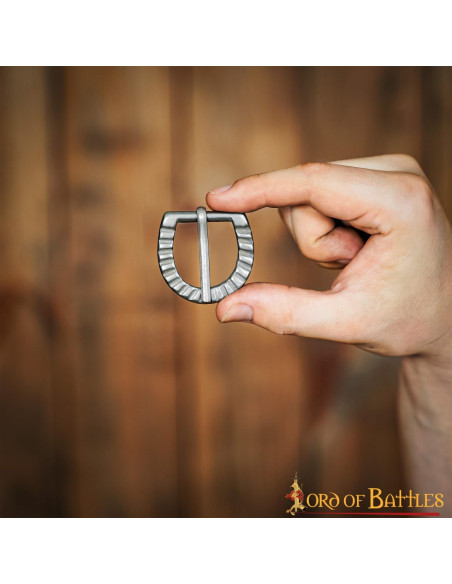 Set 5 hebillas medievales pequeñas...