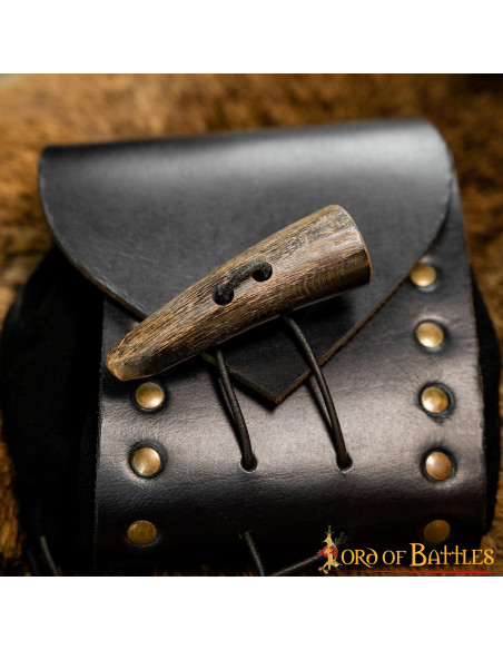 Sæt med 5 store hornspænder til tøj...