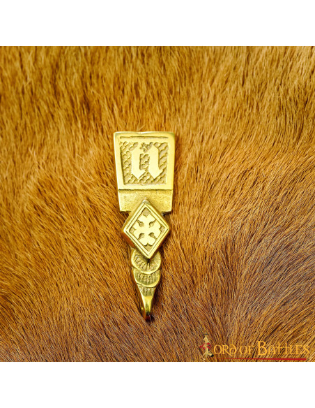 Accesorio medieval en latón... Accesorio medieval en latón...