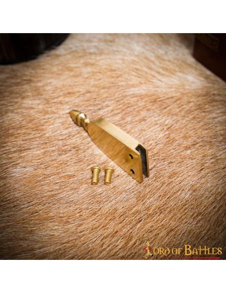 Cierre de cinturón medieval en latón... Cierre de cinturón medieval en latón...