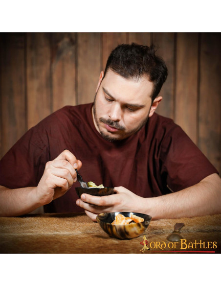 Set van 2 Viking-middeleeuwse kommen...