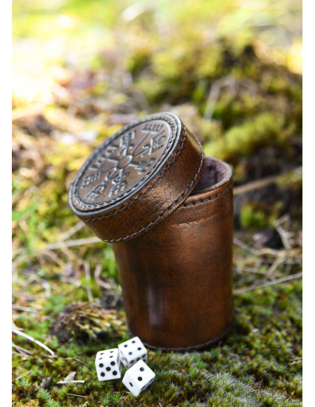 Keltischer Vegvisir-Becher zum Würfeln