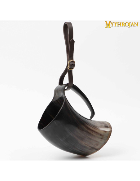 Viking beker met riem om aan een riem...
