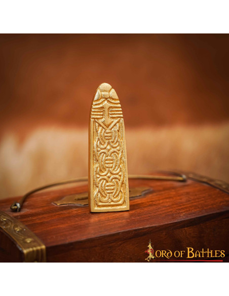 Dekorativ smal middelalderlig...