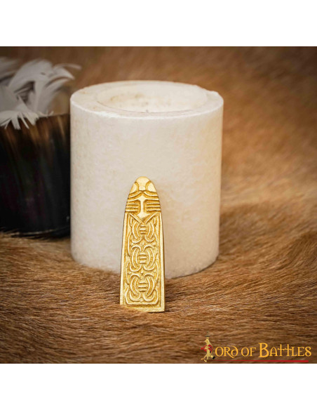 Dekorative schmale mittelalterliche...