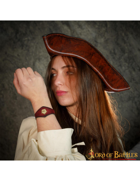 Pulsera artesanal Tudor de cuero...