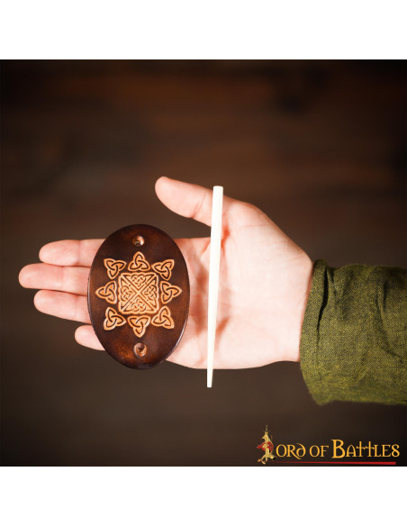 Bruin lederen haarbroche met...