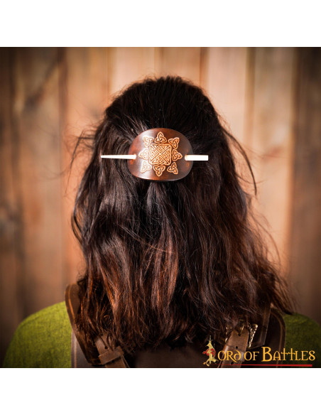 Bruin lederen haarbroche met...