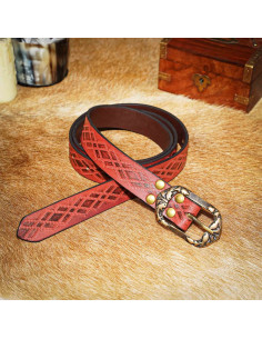 Cinturón medieval cuero marrón rojizo diseño rombos
