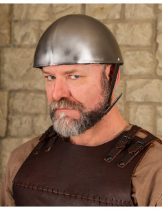 Mittelalterlicher Cervellera-Helm, 13. Jahrhundert 2