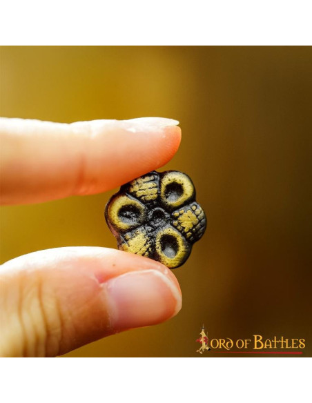 Set mit 5 dekorativen Messingblumen...