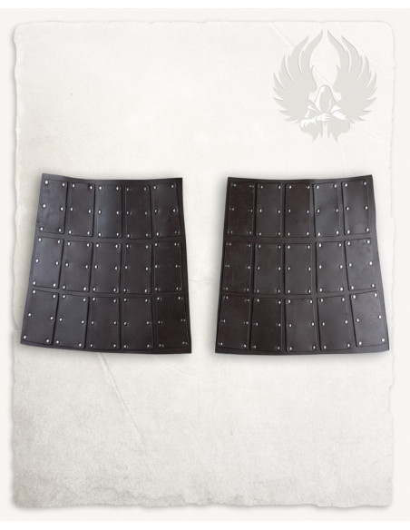 Seitliche Slingbacks aus braunem...