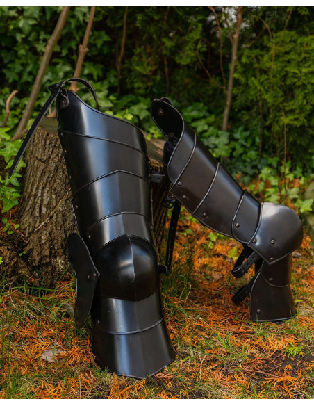 Middelalderlig benbeskytter og...