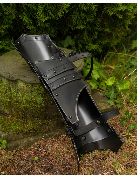 Middeleeuwse kanen van zwart staal....