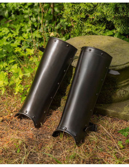 Middeleeuwse Jost-kanen in zwart staal