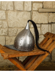 Kegel-Helm, Modell Arlan, mit Kettenhemd